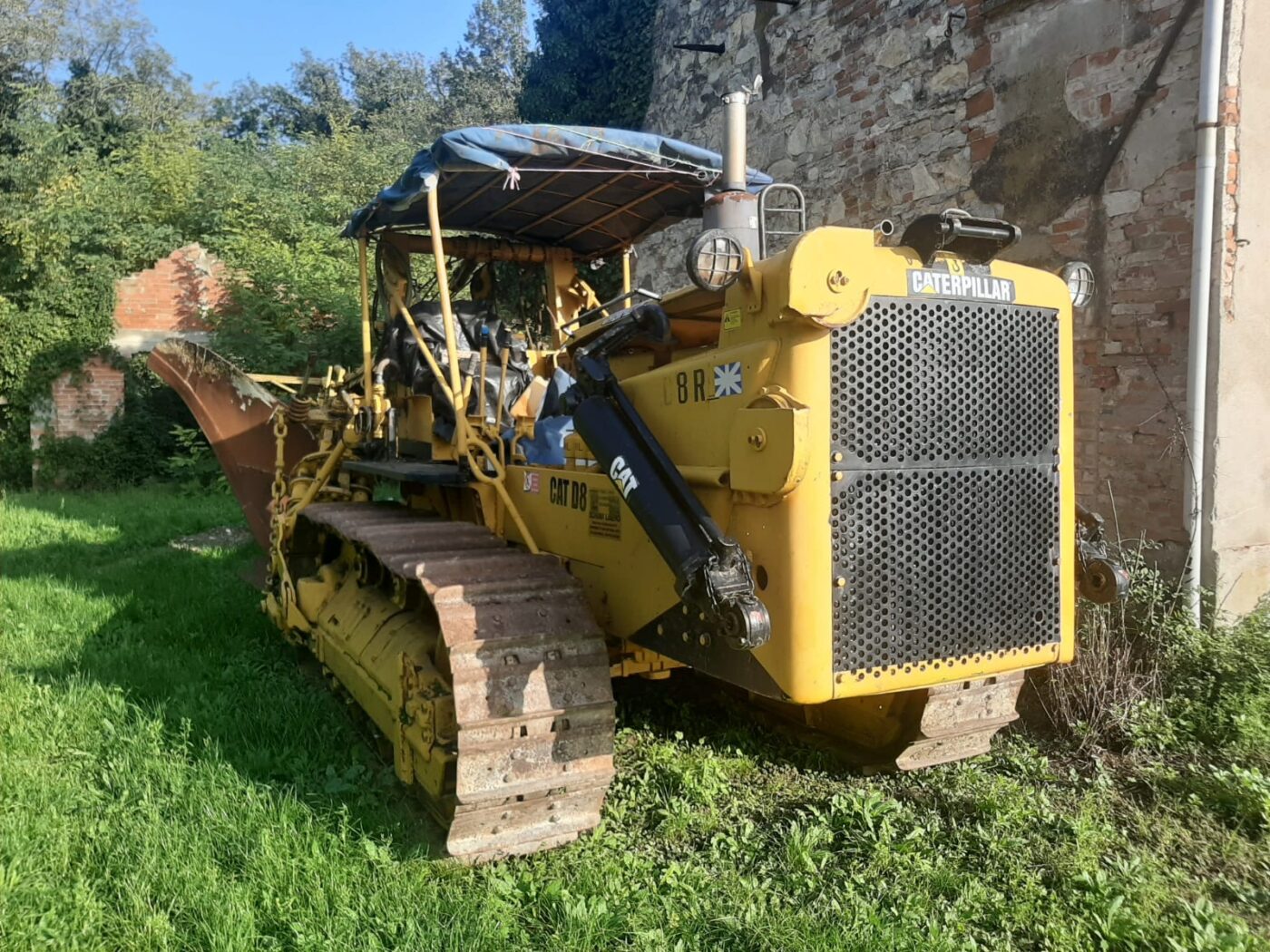 Caterpillar D8