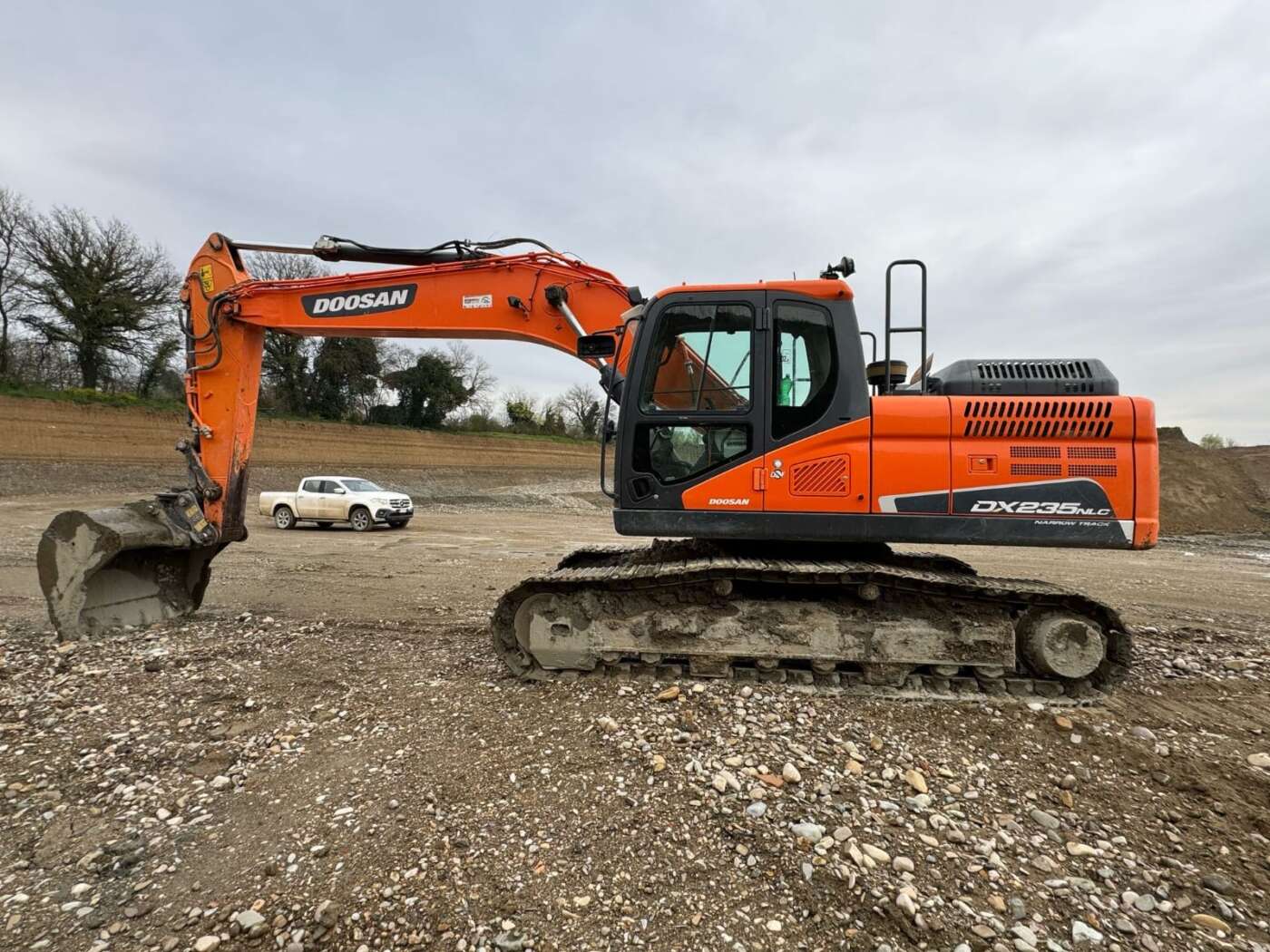 Escavatore DOOSAN DX235 NLC