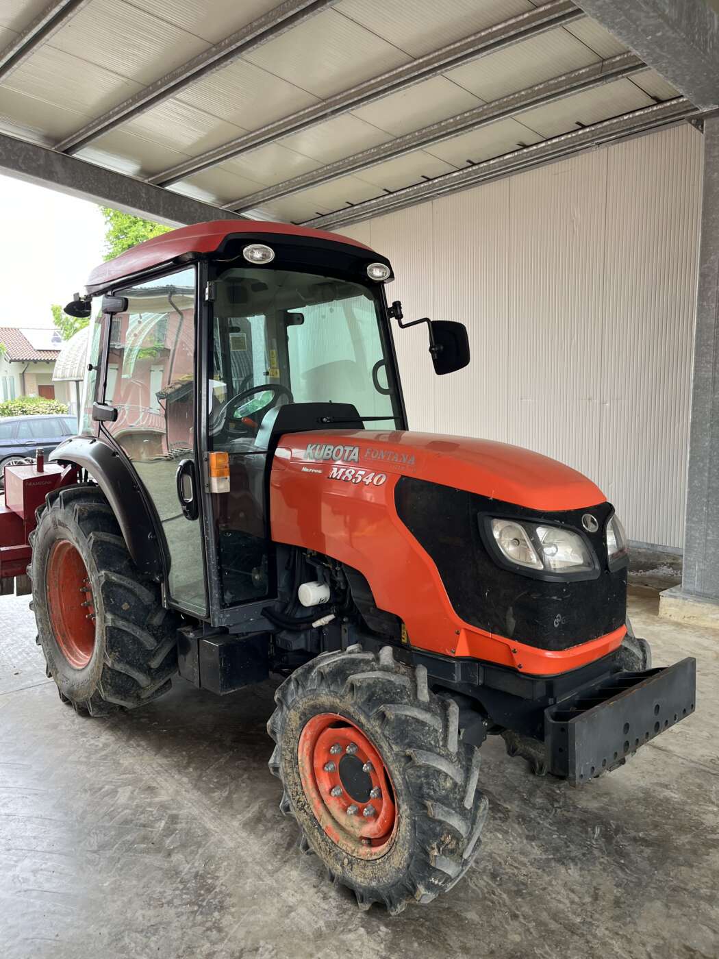 Kubota M8540 Narrow
