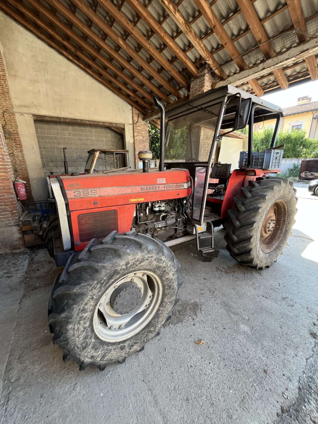 Massey Ferguson 399