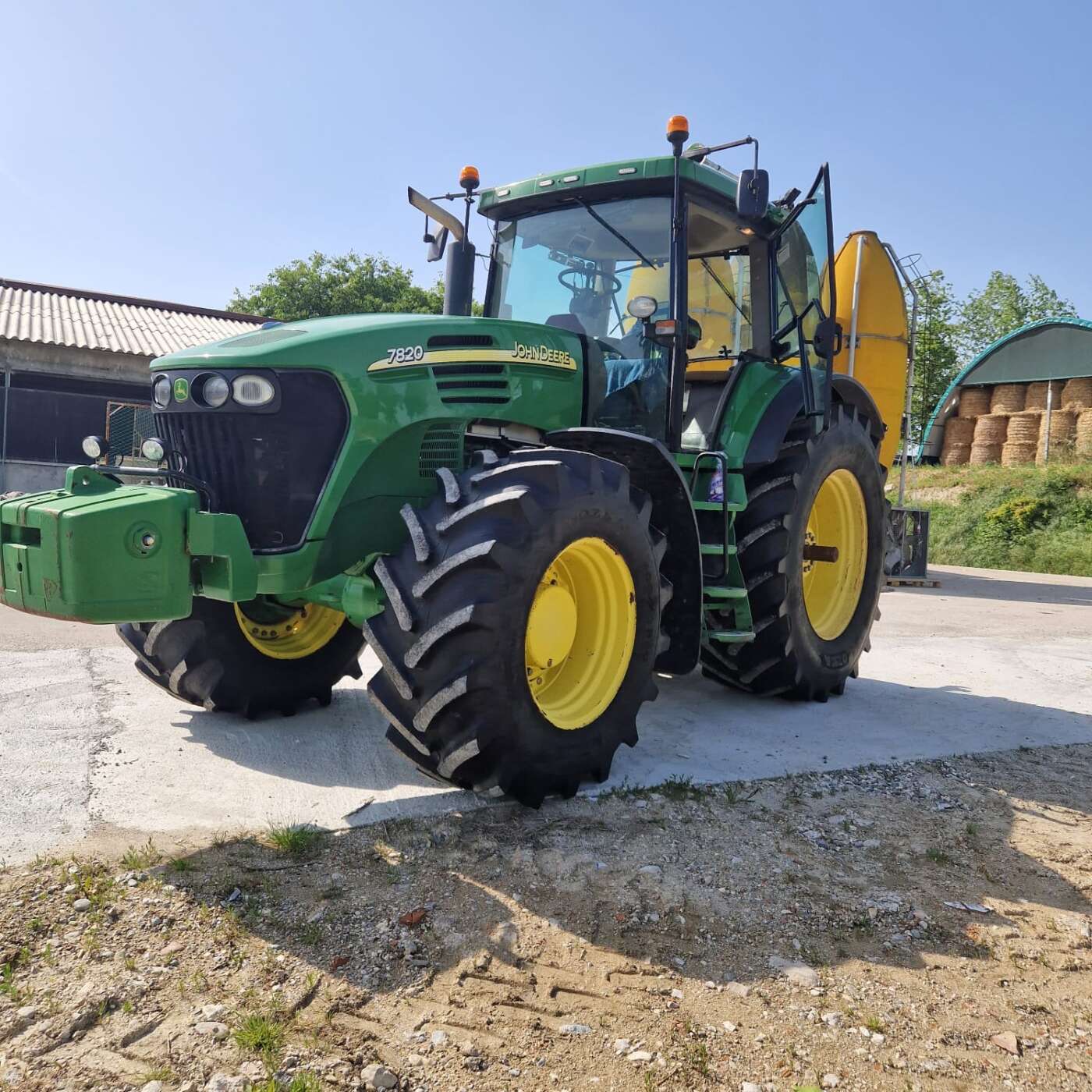 JOHN DEERE 7820