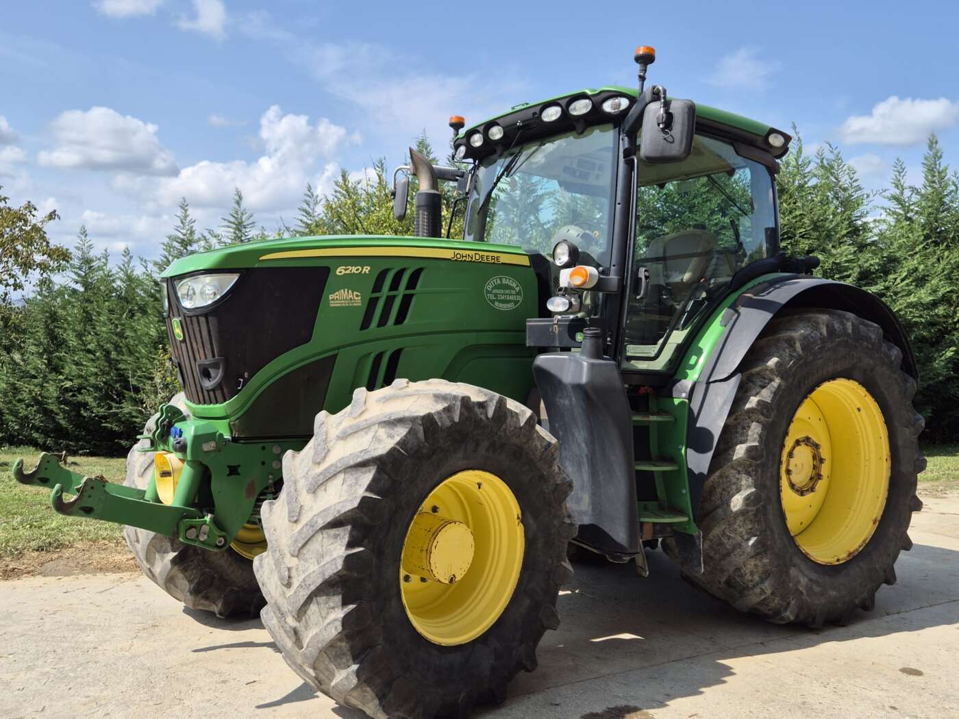 John Deere 6210R