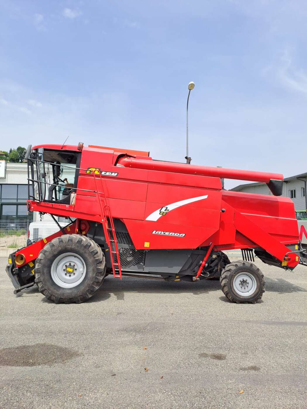 Mietitrebbia LAVERDA AL REV