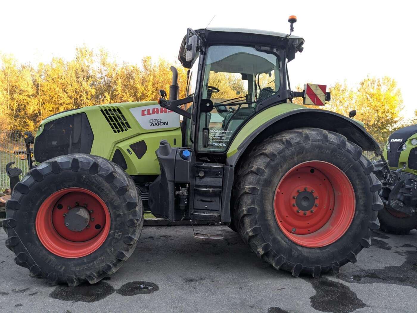 CLAAS Axion 870 CMatic