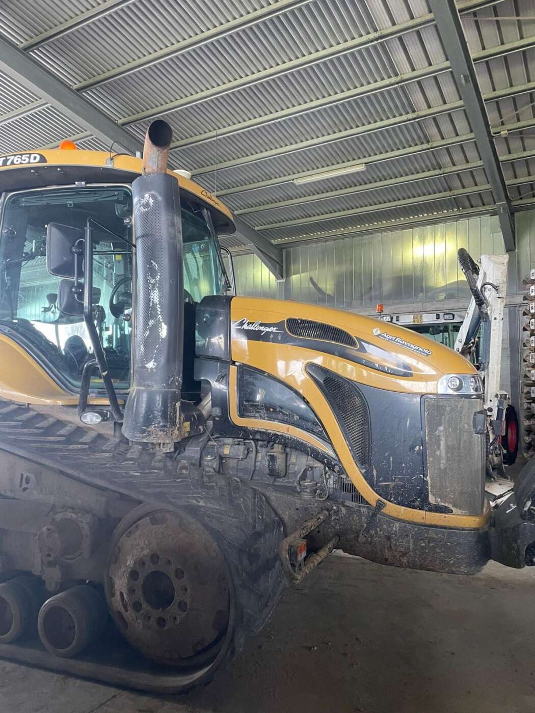 CAT Challenger 765D + satellitare