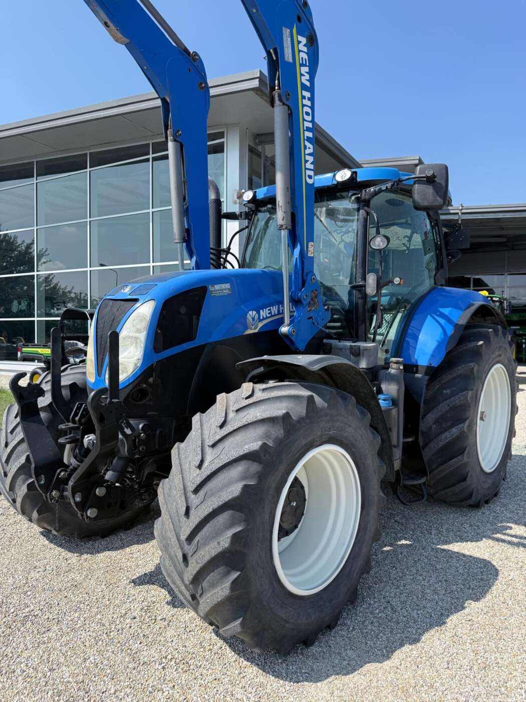 NEW HOLLAND T7.200 + Caricatore frontale