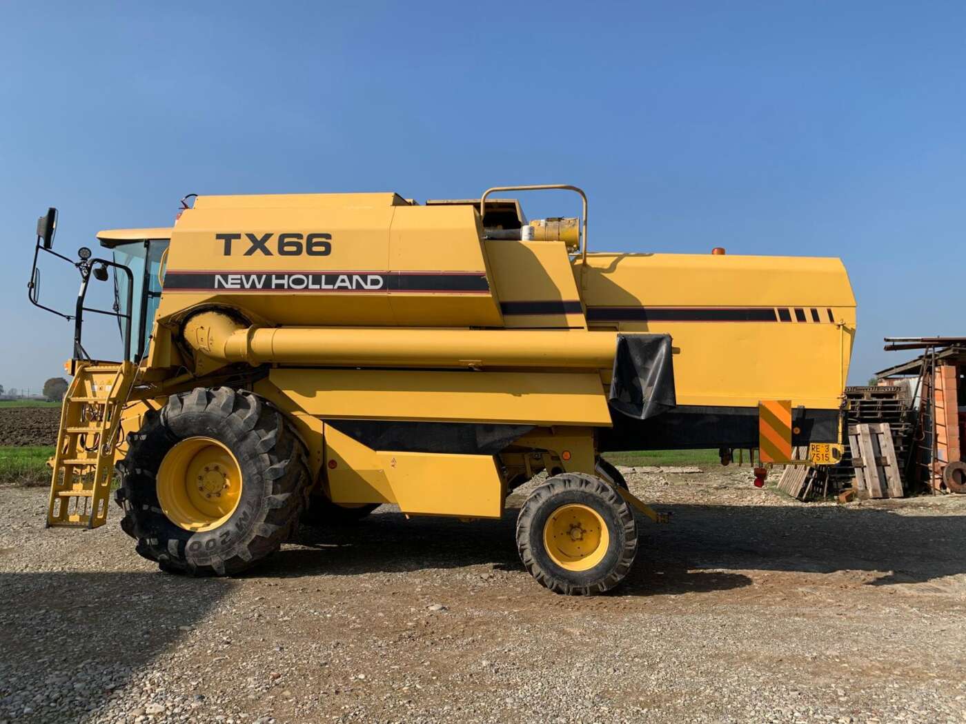 Mietitrebbia NEW HOLLAND TX 66