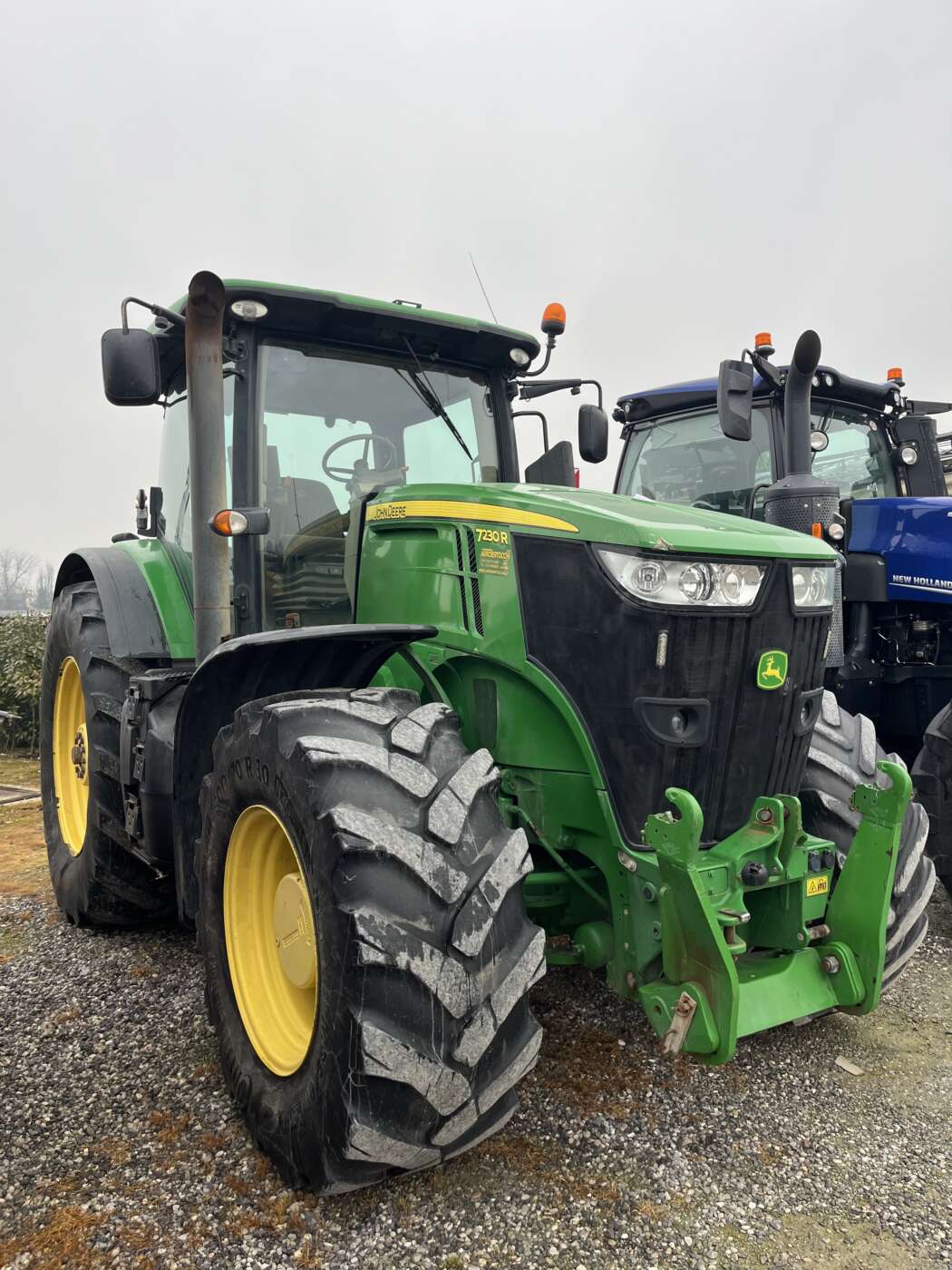 JOHN DEERE 7230R