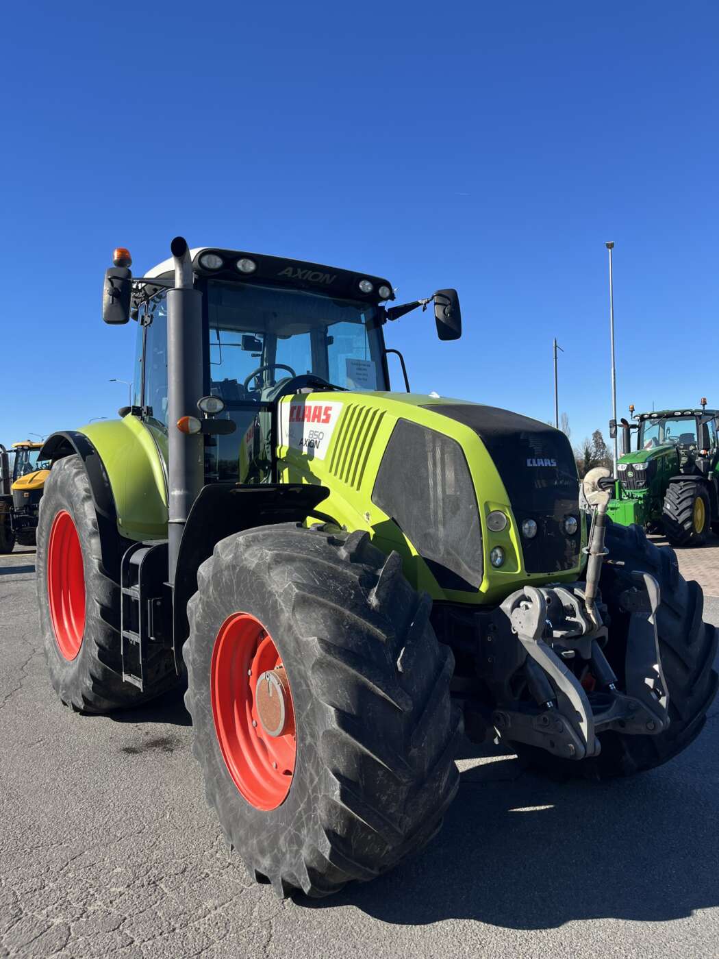 CLAAS Axion 850