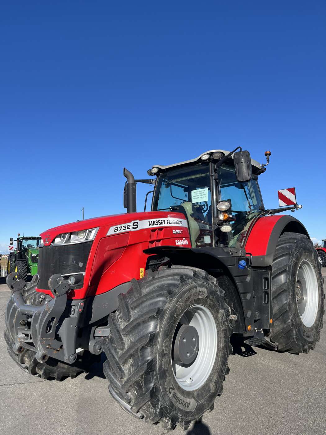MASSEY FERGUSON 8732S Dyna-VT Exclusive