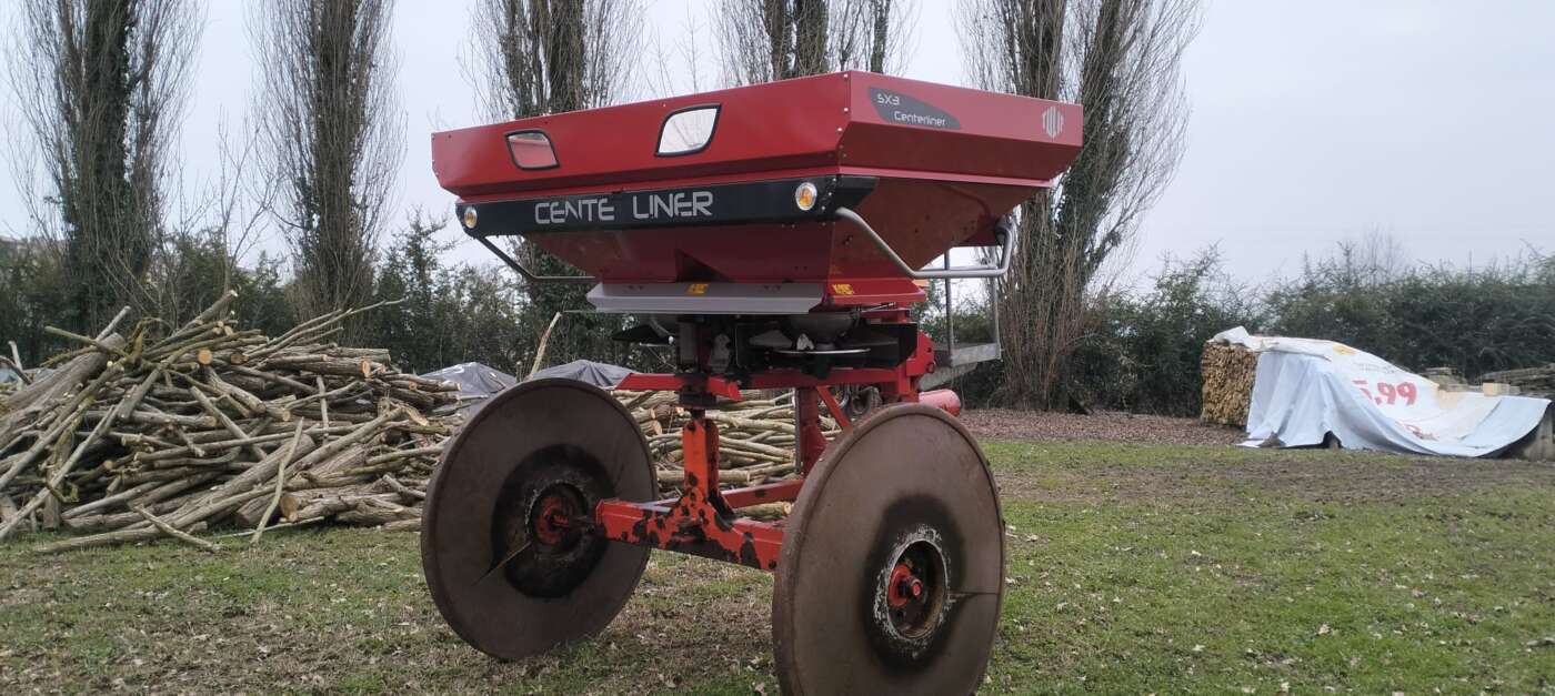 Spandiconcime TULIP SX4 + carrello