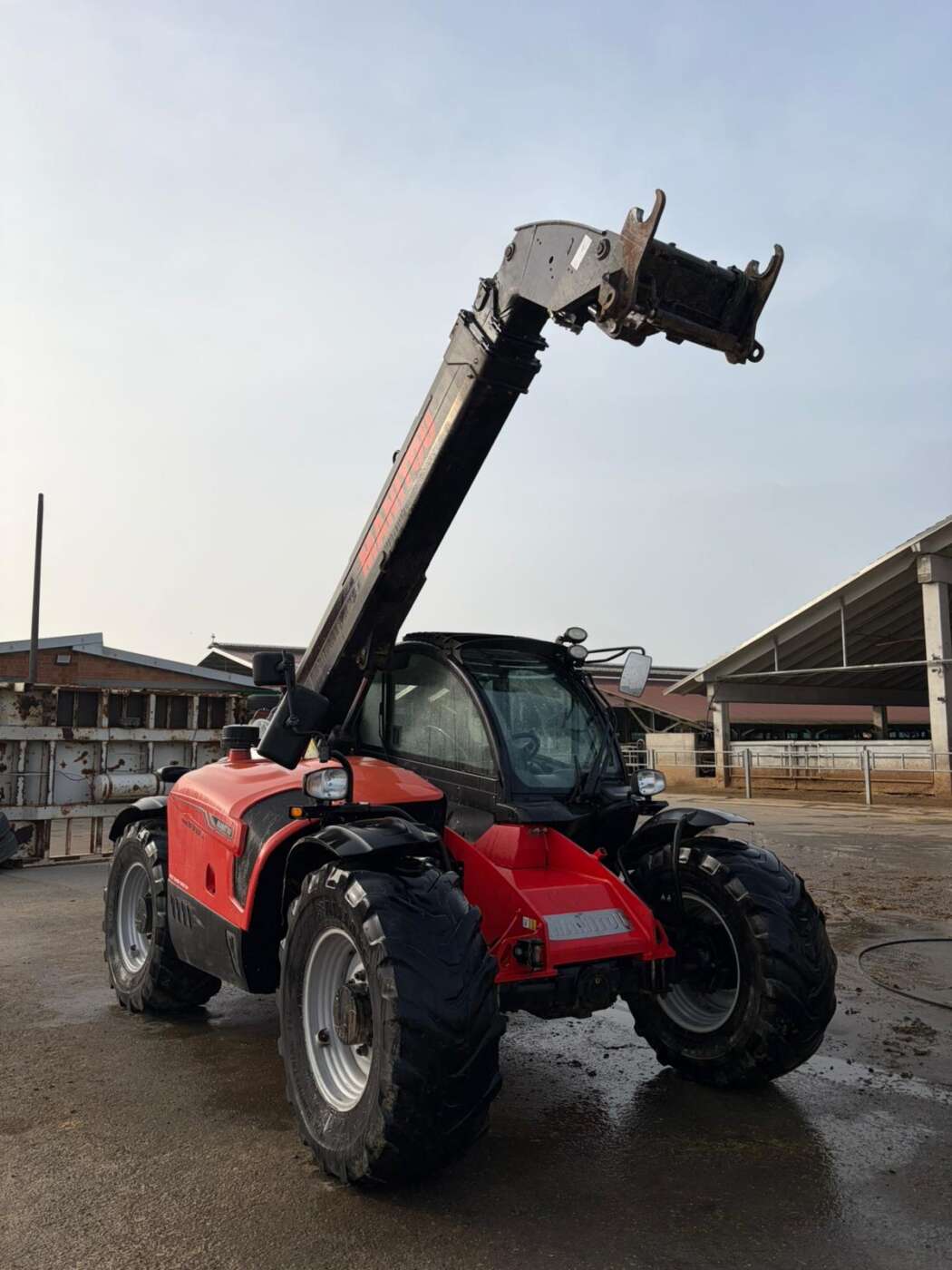 Sollevatore telescopico MANITOU MLT 940-140 V+