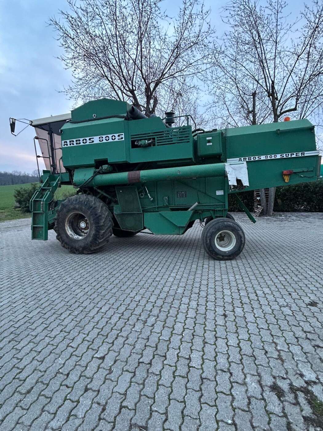 Mietitrebbia ARBOS 800 Super