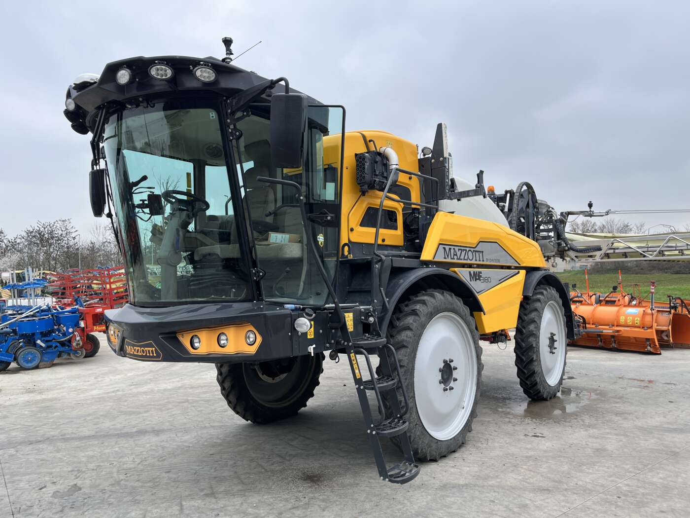 Irroratrice semovente MAZZOTTI MAF 3180