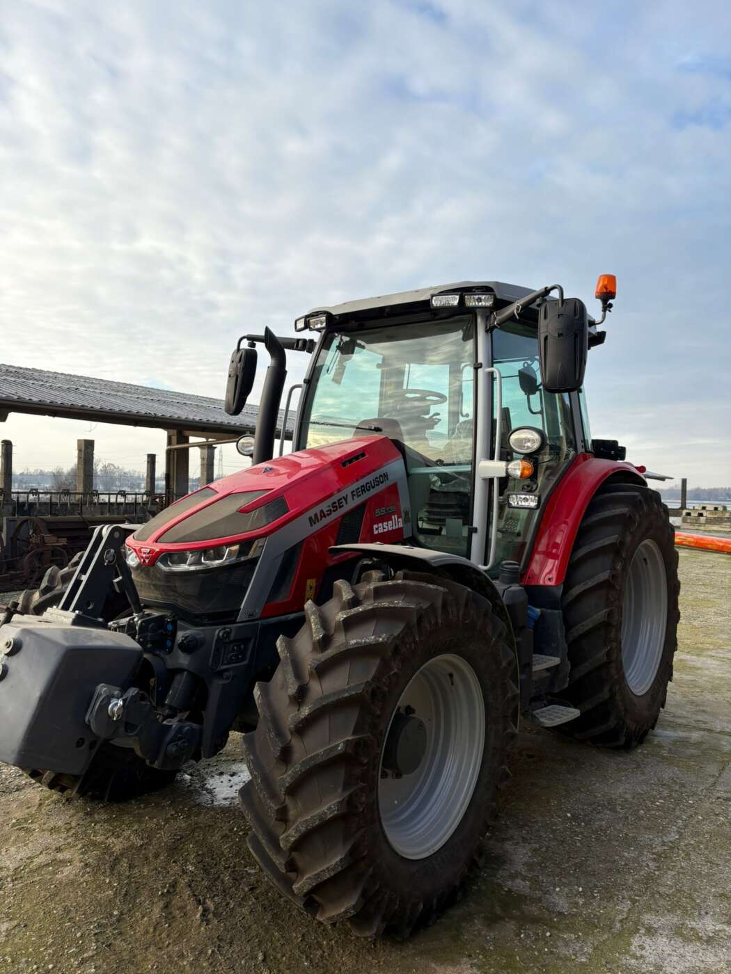 MASSEY FERGUSON 5s.135 (Solo 765 h!)
