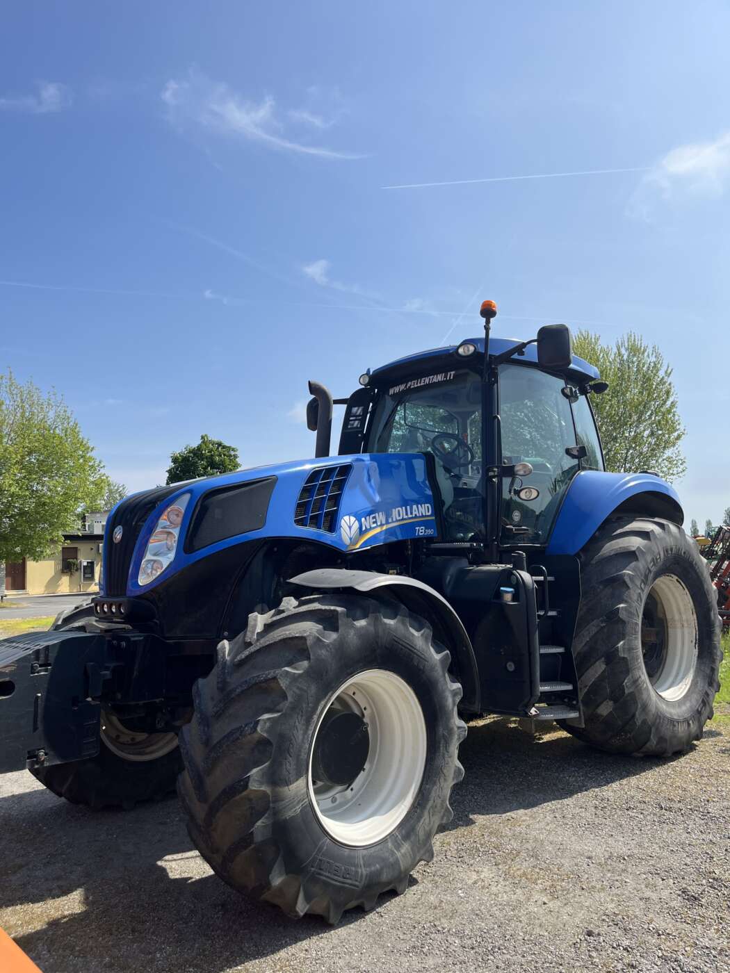 NEW HOLLAND T8.390 Powershift