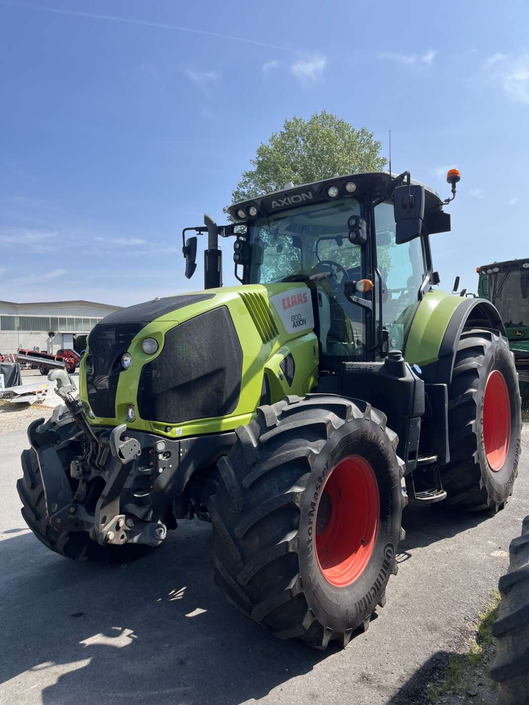 CLAAS Axion 800