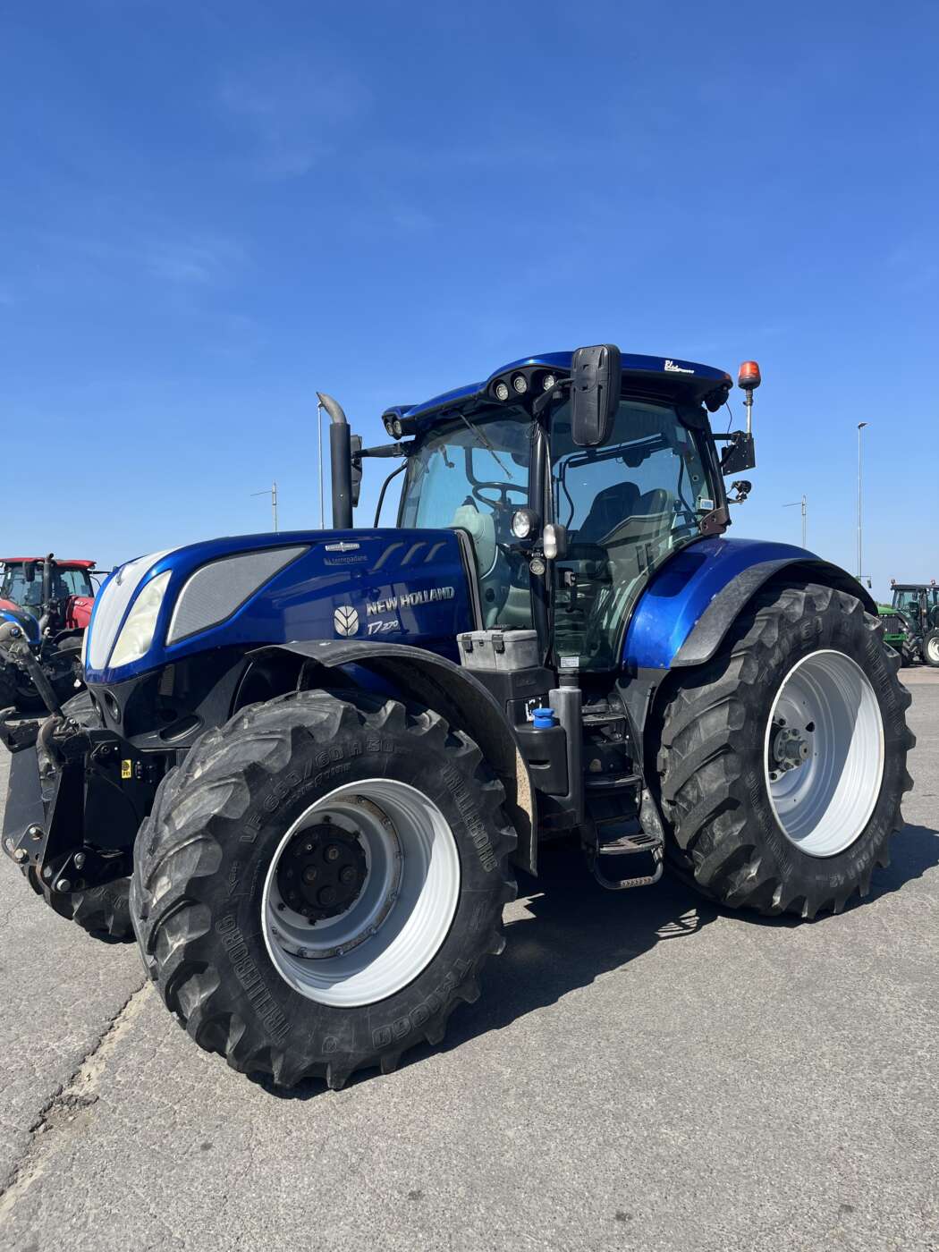 NEW HOLLAND T7.270 Autocommand