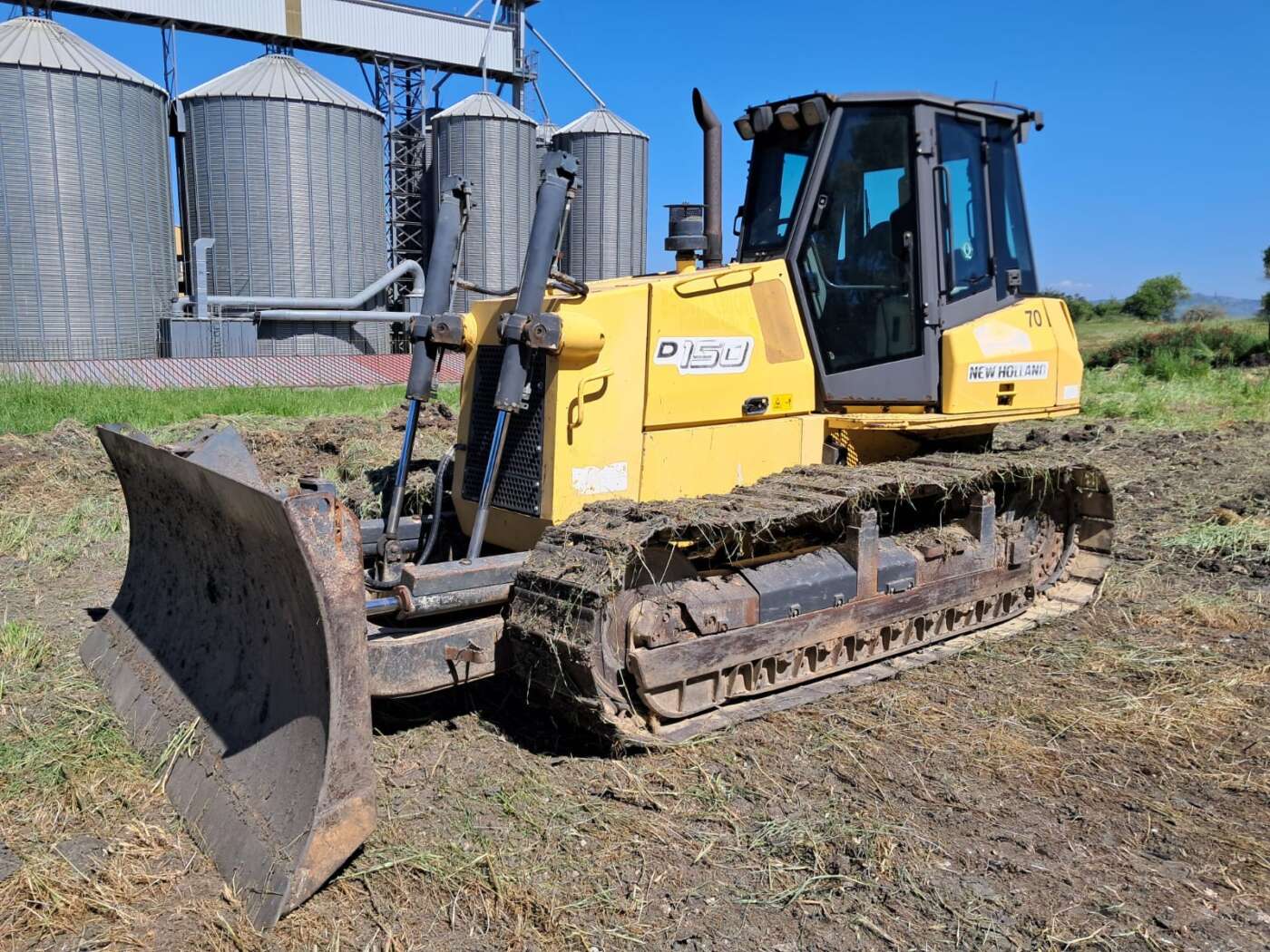 Apripista NEW HOLLAND D150