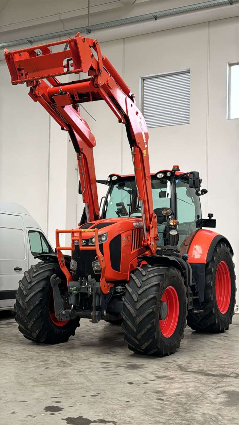 KUBOTA M7171 KWT + Caricatore frontale