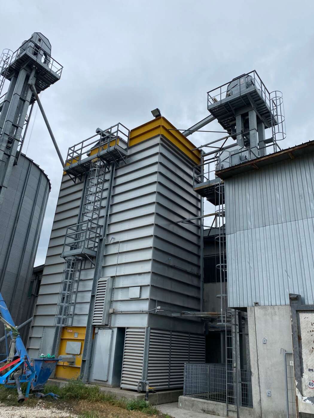 Impianto STRAHL essiccatoio + pulitore + silos