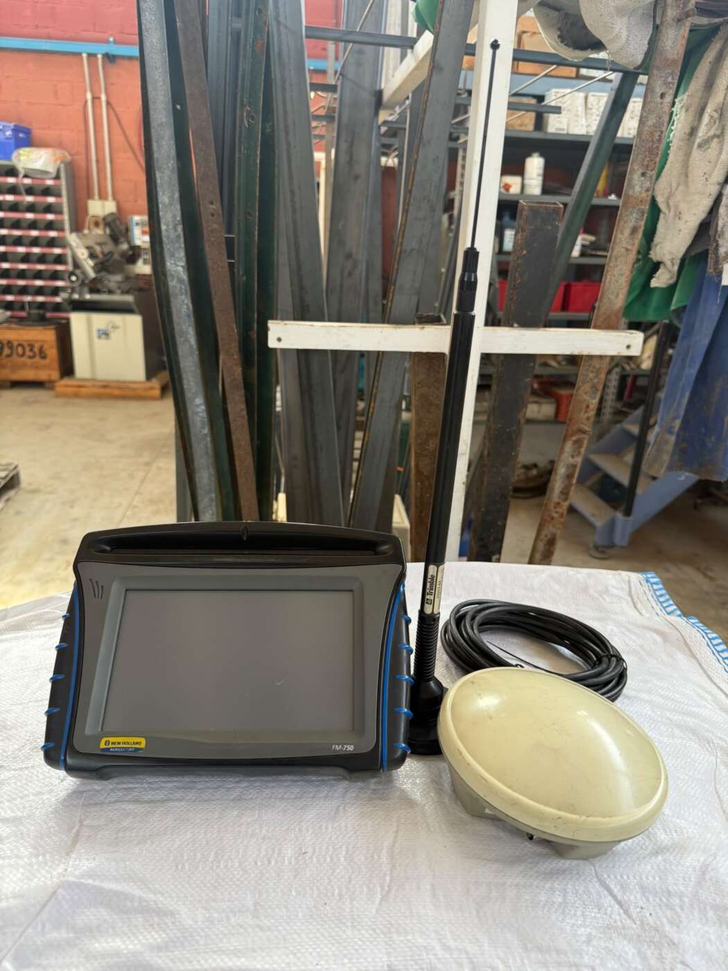 Guida satellitare RTK TRIMBLE CFX-FM 750